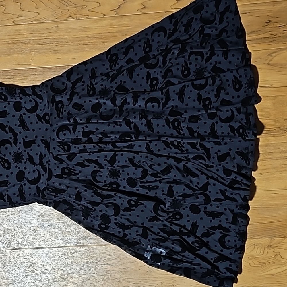 Collectif Spooky Mesh Dress - Picture 3 of 12